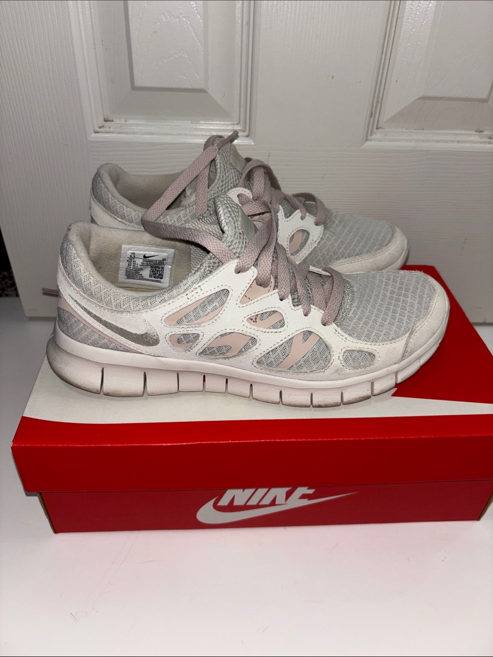 Nike Free Run 2 Women's Light Bone Running Shoes Size US 9.5 Sneakers Pink/White